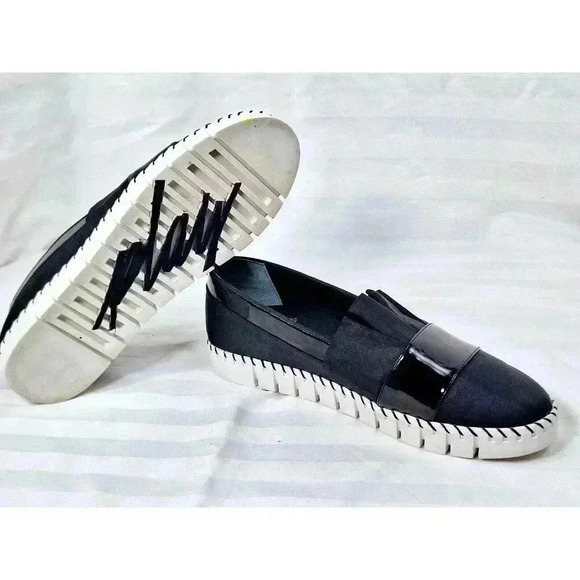 J. Renee Hivani Slip‎ On Sneakers Black White Size 11M - Picture 7 of 8